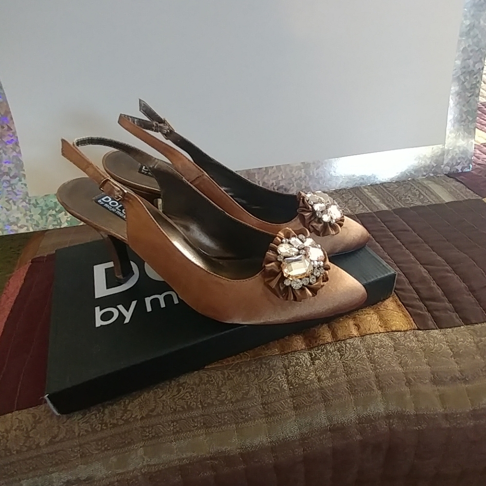 3 in. Dolce heels with toe ornament